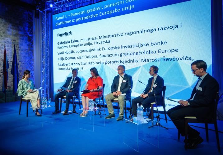 Investment platforms to support smart cities and islands in Europe
