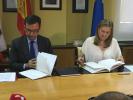 The EIB and the Board signed a loan of 130 million to boost economic growth , competitiveness and employment in Castilla and Leon.