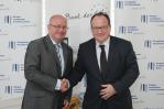 From left to right: Mr Frank Eloy, SaarLB director, and Mr Ambroise Fayolle, EIB Vice-President with responsibility for operations in France and Germany.