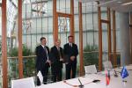 The MOU was signed on 12 June by Mr. Klaus Trömel, EIB Secretary General, and Mr Arman Khachaturyan, Chairman of the Development Foundation of Armenia, on the occasion of a visit to the EIB of Mr Karen Chshmaritian, Minister of Economy of the Republic of Armenia.