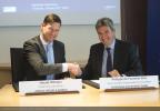 Harald Wilhelm, Airbus Group Chief Financial Officer and Philippe de Fontaine Vive, EIB Vice-President