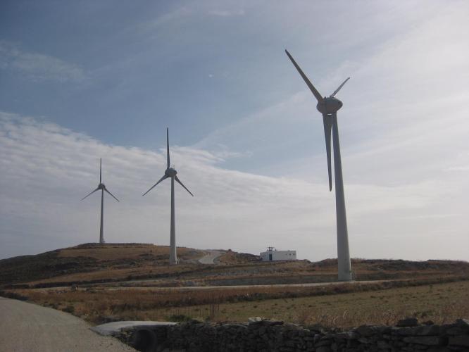 Wind farm on the Greek island of Paros to be upgraded with new EIB loan