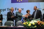 Mrs Catherine Ashton, at a signing ceremony with Dr. Ashraf Al Sayed Al Araby Abdel Fatah, Minister of Planning and International Cooperation of Egypt (second right) and Werner Hoyer, President of the European Investement Bank (center left)